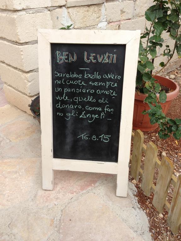 לינה וארוחת בוקר ויאסטה Casale Degli Angeli מראה חיצוני תמונה
