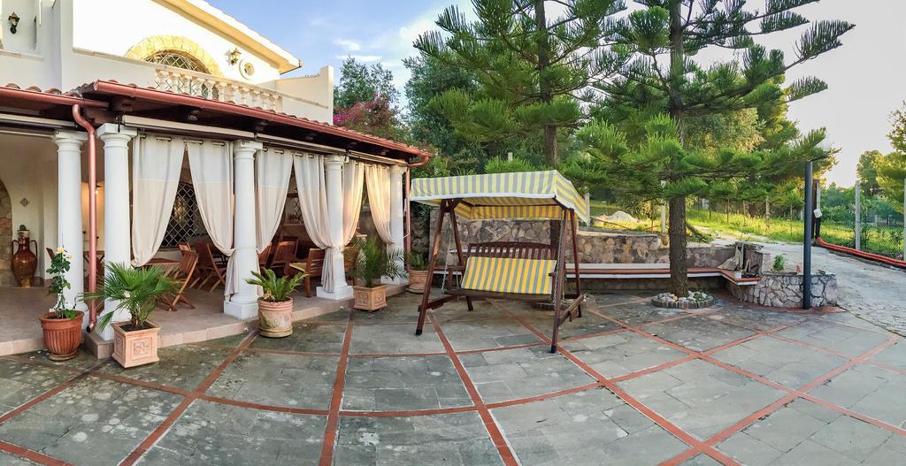 לינה וארוחת בוקר ויאסטה Casale Degli Angeli מראה חיצוני תמונה