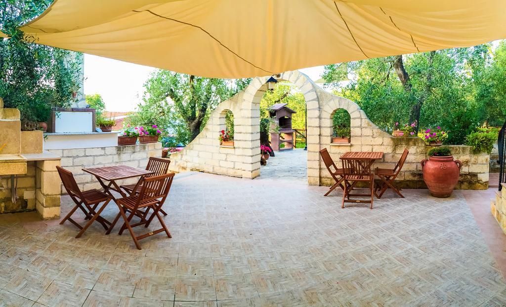 לינה וארוחת בוקר ויאסטה Casale Degli Angeli מראה חיצוני תמונה