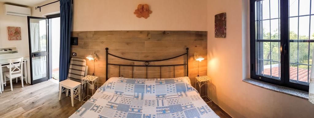 לינה וארוחת בוקר ויאסטה Casale Degli Angeli מראה חיצוני תמונה
