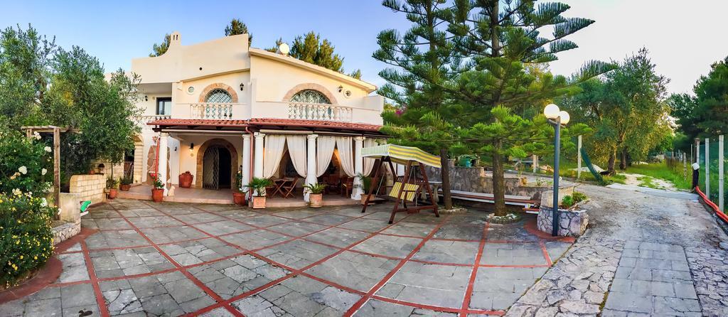 לינה וארוחת בוקר ויאסטה Casale Degli Angeli מראה חיצוני תמונה
